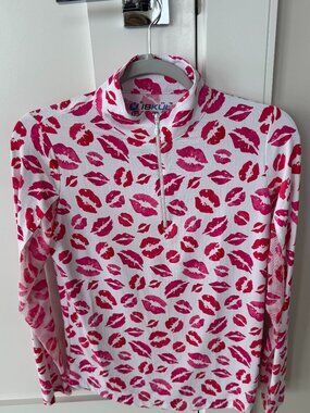 IBKUL Long Sleeve Mock Neck Top Size S Fun Lipstick Print